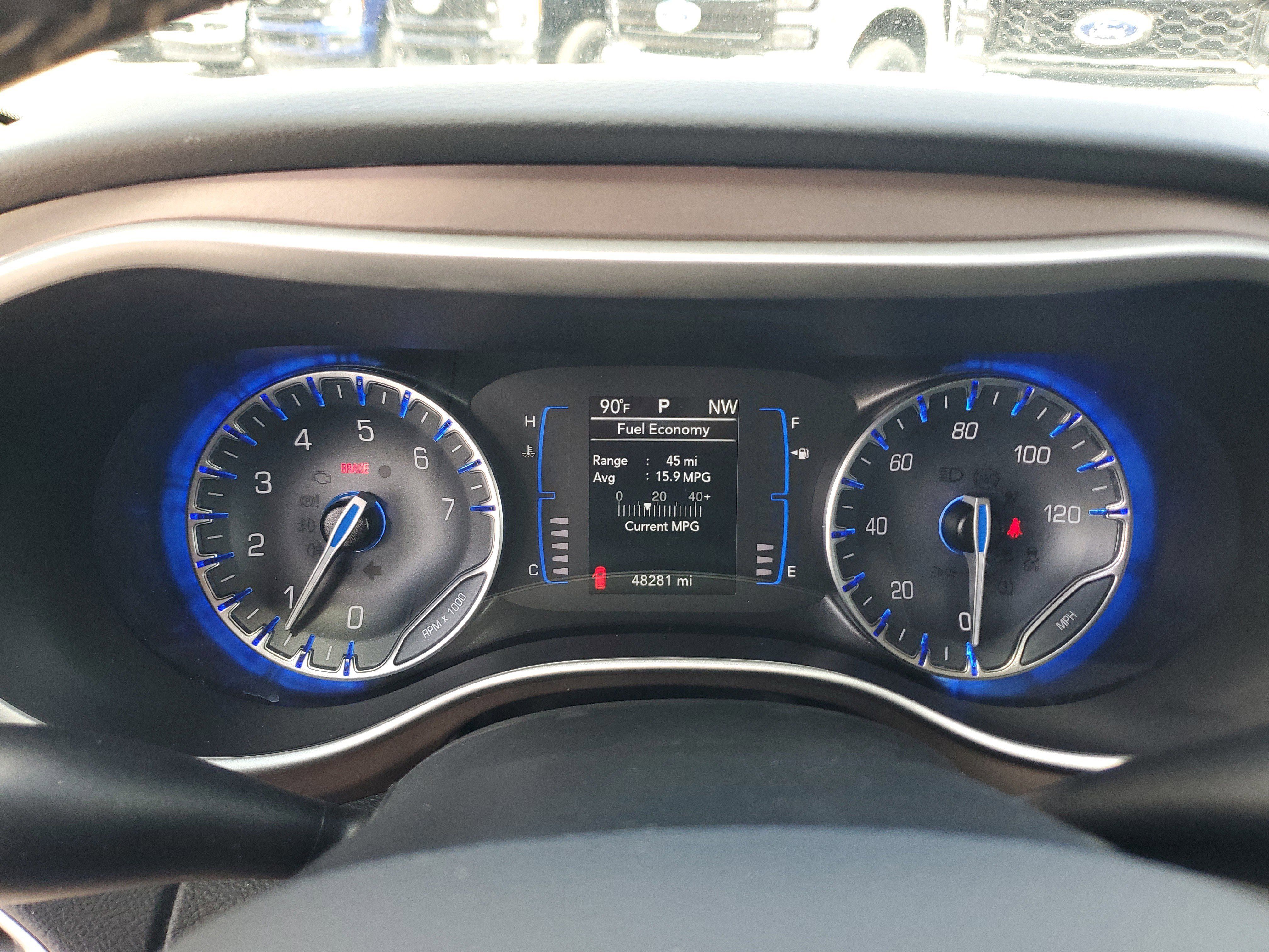 Used 2023 Chrysler Voyager LX FWD image 30