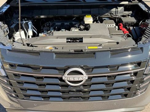 New 2026 Nissan Pathfinder Platinum FWD image 29