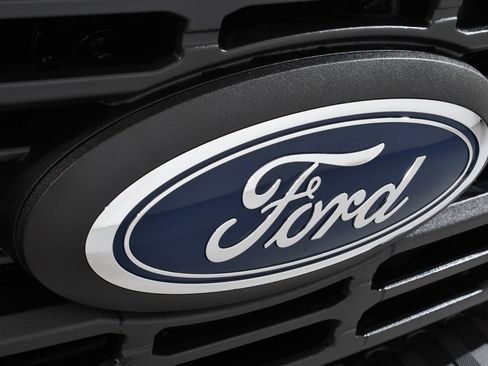 New 2026 Ford F250 XL w/ XL Chrome Package image 20