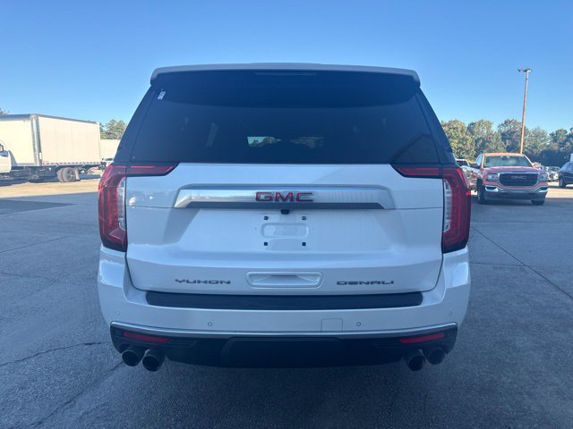 Used 2022 GMC Yukon XL Denali AWD/4WD image 4
