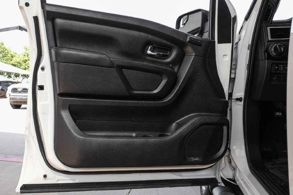 Used 2019 Nissan Titan SL w/ Midnight Edition RWD image 45