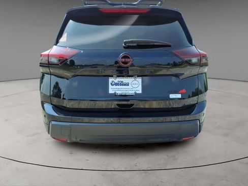 Certified 2026 Nissan Rogue SV AWD/4WD image 10