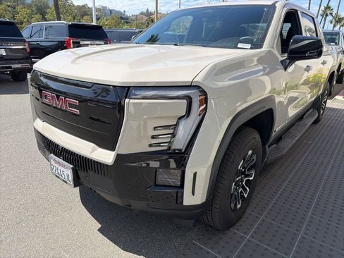 Used 2026 GMC Sierra EV Elevation AWD/4WD image 2