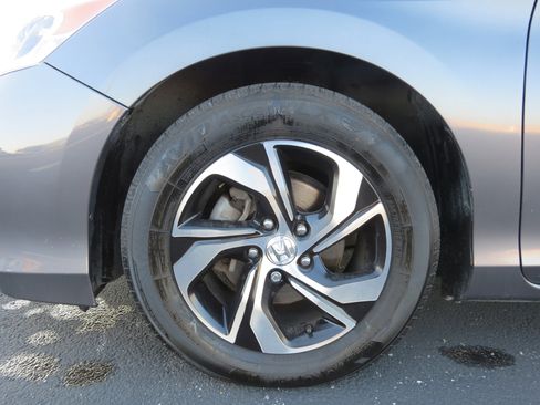 Used 2016 Honda Accord LX image 34