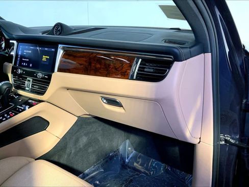 Used 2022 Porsche Macan S image 22