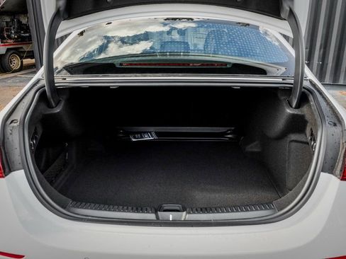 Used 2026 Mercedes-Benz E 350 4MATIC Sedan image 10