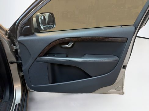 Used 2016 Volvo XC70 T5 Premier w/ Convenience Package image 31