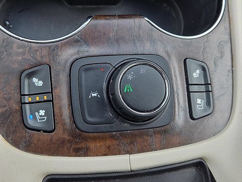 Used 2021 GMC Acadia Denali FWD image 11