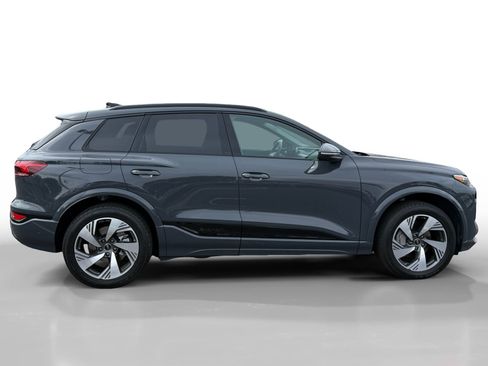 Used 2025 Audi Q6 e-tron Premium Plus w/ Premium Plus AWD/4WD image 6