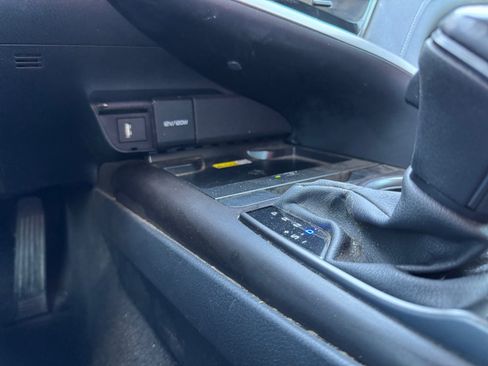 Used 2024 Toyota Camry XSE FWD image 25