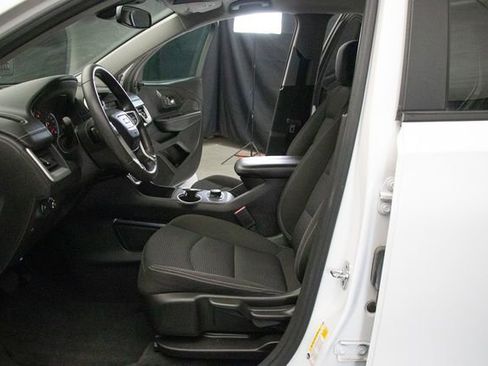 Used 2024 GMC Terrain SLE w/ Elevation Edition AWD/4WD image 25