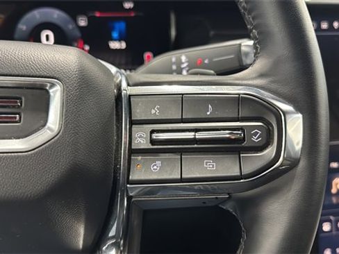 Used 2025 GMC Acadia Elevation image 22