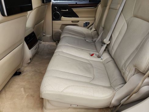 Used 2017 Lexus LX 570 4WD w/ Luxury Package image 31