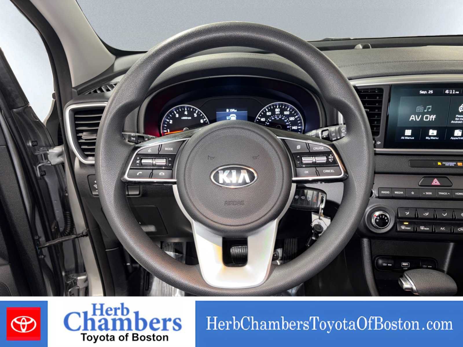Used 2020 Kia Sportage LX AWD/4WD image 17