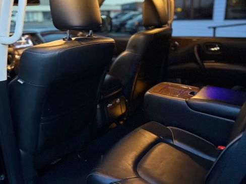 Used 2017 INFINITI QX80 Sport Utility 4D image 11