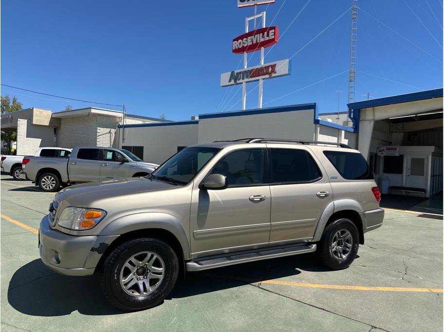 Used 2004 Toyota Sequoia SR5 RWD image 12