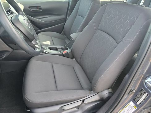 Certified 2025 Toyota Corolla LE FWD image 21