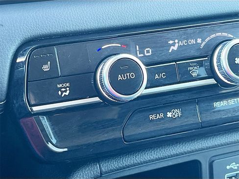 Used 2024 Honda Pilot EX-L image 19