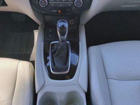 Used 2022 Nissan Rogue Sport SL image 17