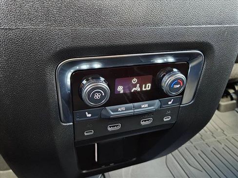 Used 2026 GMC Yukon Denali w/ Denali Reserve Package RWD image 18