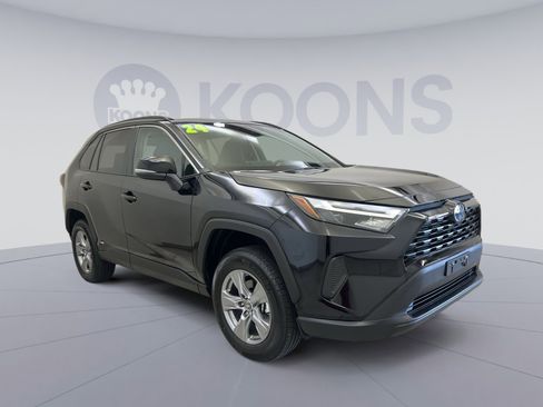 Used 2024 Toyota RAV4 XLE w/ Convenience Package AWD/4WD image 2