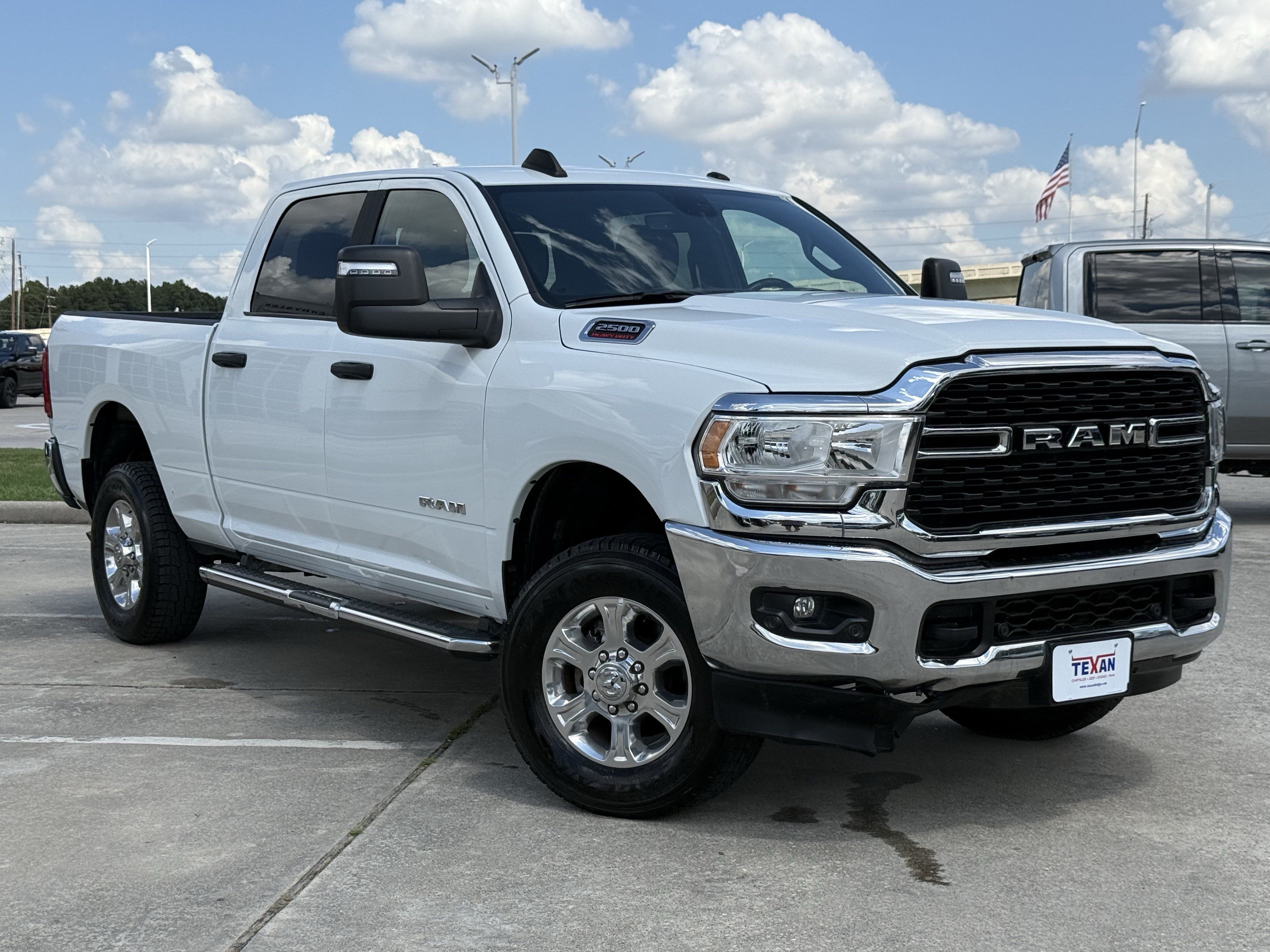 Used 2024 RAM 2500 Big Horn w/ Level 2 Equipment Group AWD/4WD image 2