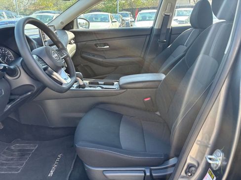 Used 2025 Nissan Sentra SV image 24