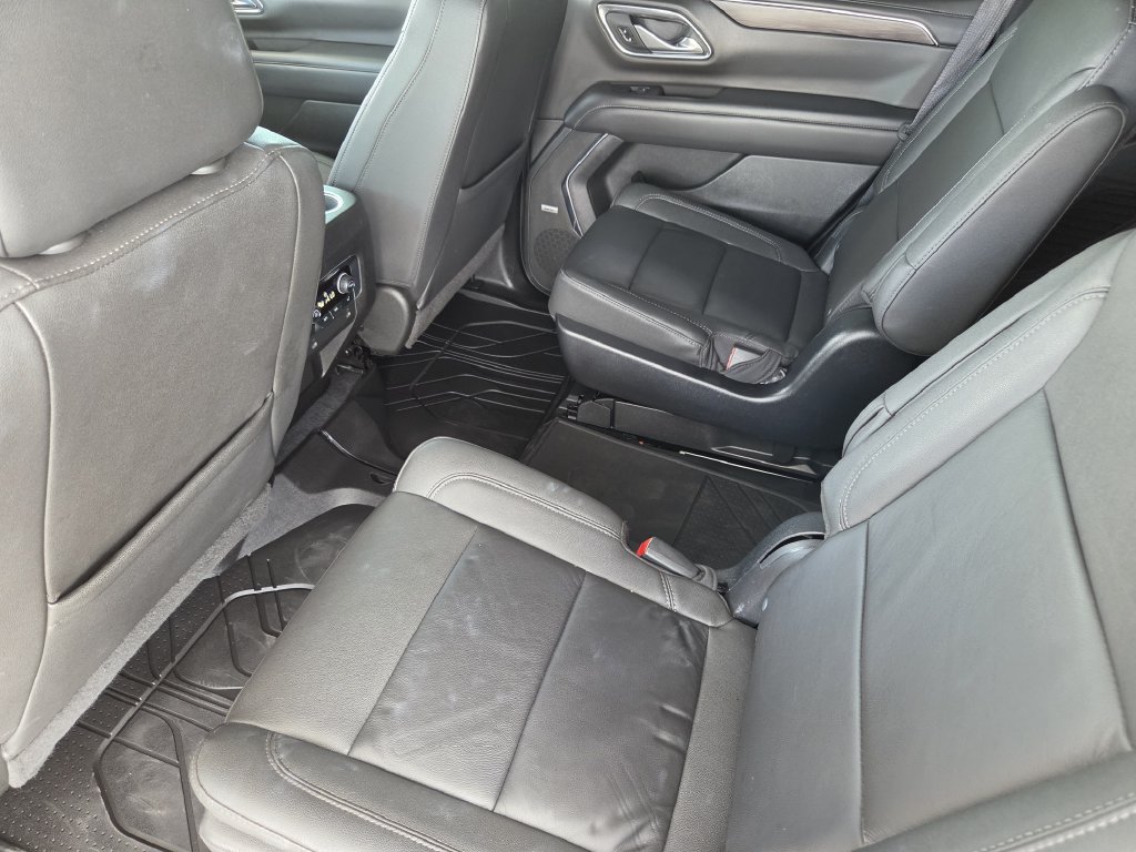 Used 2022 Chevrolet Tahoe Z71 w/ Luxury Package AWD/4WD image 29