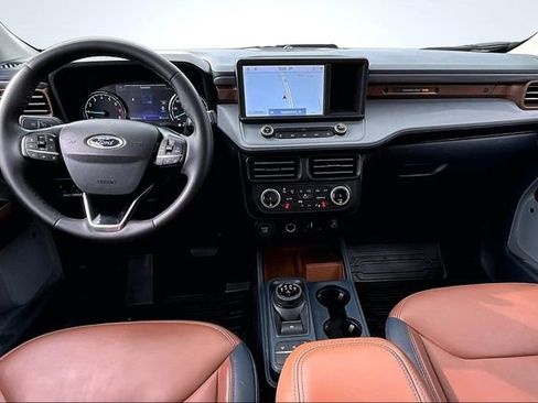 Used 2023 Ford Maverick Lariat w/ Lariat Luxury Package image 10