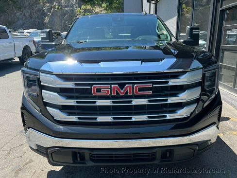 Used 2023 GMC Sierra 1500 SLE w/ Max Trailering Package image 9