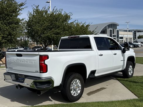 Used 2024 Chevrolet Silverado 3500 LTZ w/ LTZ Convenience Package AWD/4WD image 5