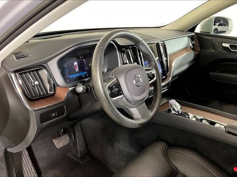 Used 2023 Volvo XC60 B5 Ultimate w/ Protection Package Premier FWD image 14