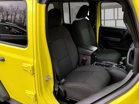 Used 2023 Jeep Wrangler Unlimited Sport image 29