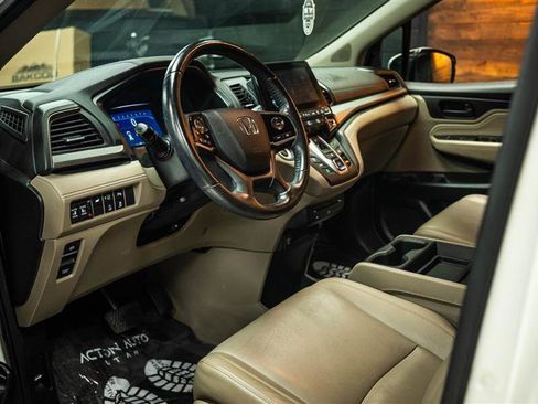 Used 2018 Honda Odyssey Touring image 9
