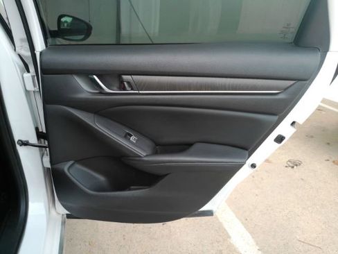 Used 2018 Honda Accord EX-L image 24