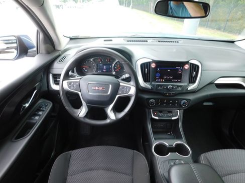 Certified 2024 GMC Terrain SLE AWD/4WD image 2