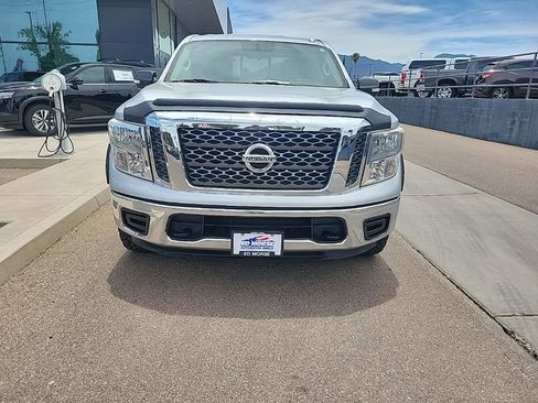 Used 2017 Nissan Titan SV AWD/4WD image 2
