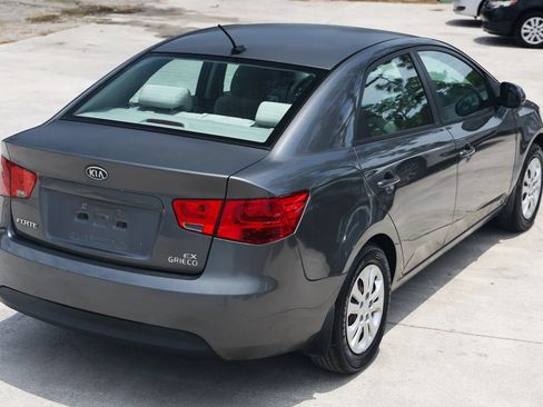 Used 2013 Kia Forte EX FWD image 7