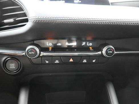 Used 2023 MAZDA MAZDA3 s FWD image 17