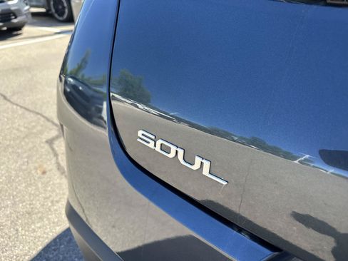 Used 2025 Kia Soul EX FWD image 6
