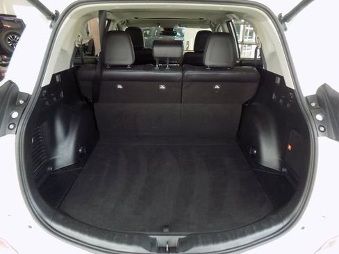 Used 2017 Toyota RAV4 Platinum FWD image 28