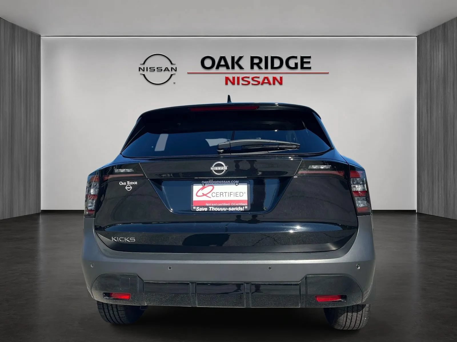 Used 2025 Nissan Kicks SV w/ Illumination Package FWD image 4
