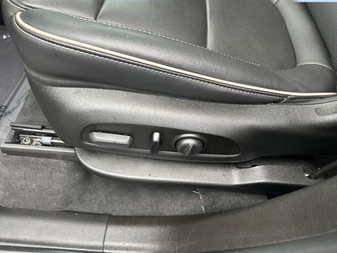 Certified 2023 Chevrolet Traverse Premier w/ Redline Edition image 10