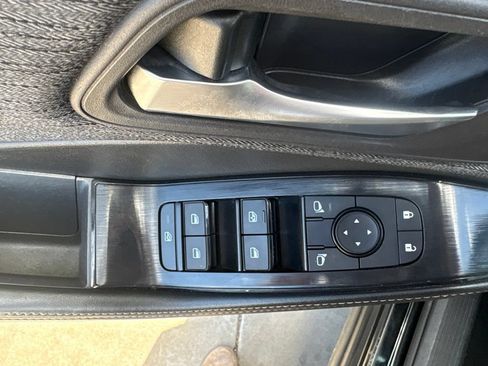 Used 2023 Nissan Rogue SV AWD/4WD image 13