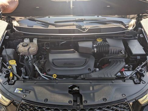 Certified 2021 Chrysler Pacifica Touring-L w/ S Appearance Package image 32