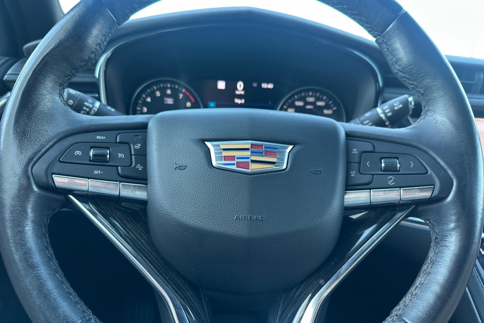 Certified 2024 Cadillac XT6 Premium Luxury w/ Technology Package FWD image 34