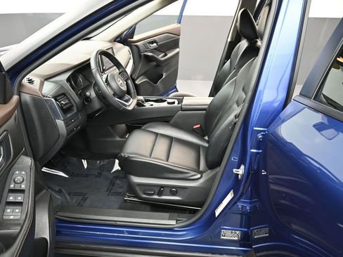 Used 2022 Nissan Rogue SV w/ SV Premium Package AWD/4WD image 12