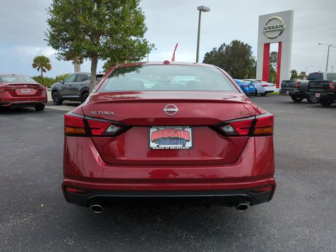 New 2025 Nissan Altima 2.5 SR image 5
