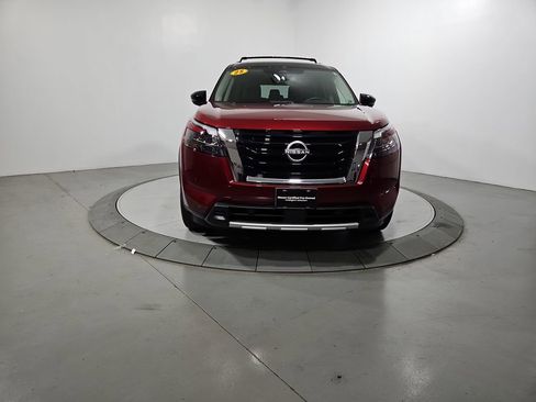 Certified 2025 Nissan Pathfinder Platinum w/ Cargo Package image 10