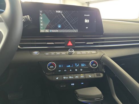 New 2026 Hyundai Elantra Limited image 26